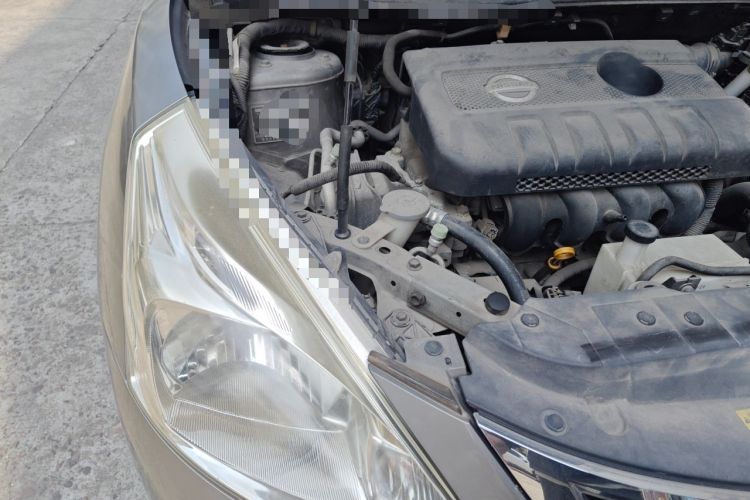 Used Nissan Tiida 2011 1.6L CVT Smart Version Engine Bay Right