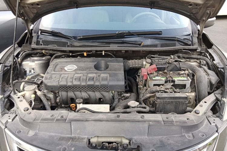 Used Nissan Tiida 2011 1.6L CVT Smart Version Engine Bay