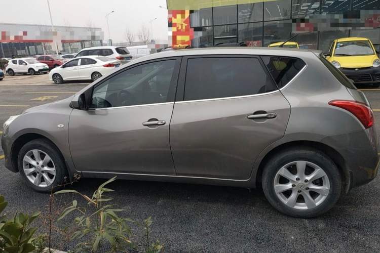 Used Nissan Tiida 2011 1.6L Manual Comfort Edition Exterior 3