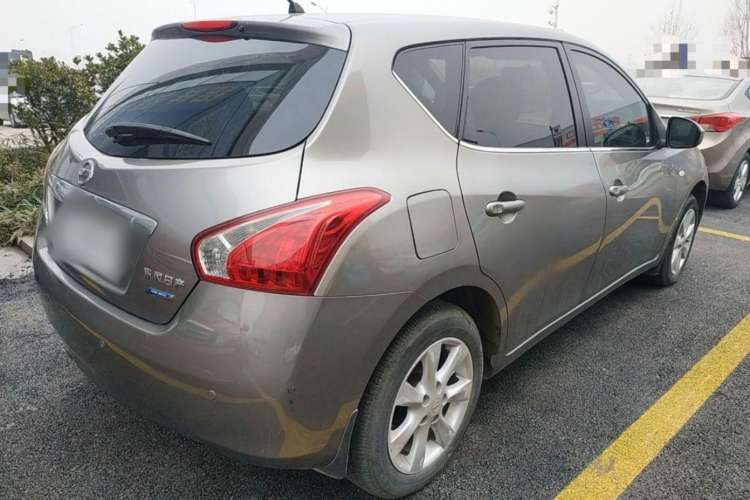 Used Nissan Tiida 2011 1.6L Manual Comfort Edition Exterior 4
