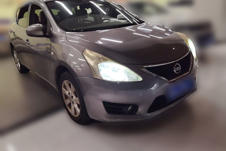 Used Nissan Tiida 2011 1.6L CVT Smart Version Front Right 45 Deg