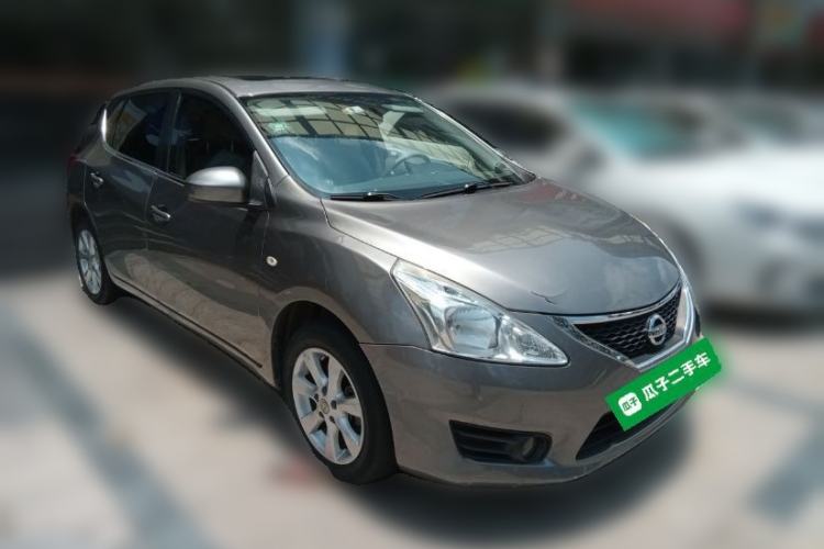 Used Nissan Tiida 2011 1.6L CVT Smart Version Front Right 45 Deg