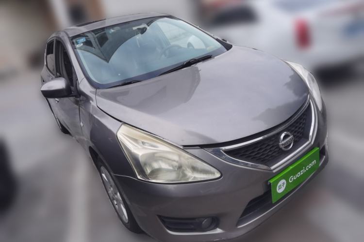 Used Nissan Tiida 2011 1.6L CVT Smart Version Front Right 45 Deg