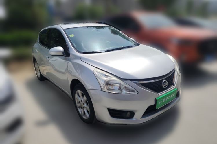 Used Nissan Tiida 2011 1.6L CVT Smart Version Front Right 45 Deg