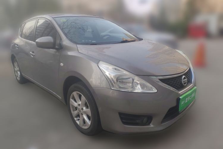 Used Nissan Tiida 2011 1.6L CVT Smart Version Front Right 45 Deg