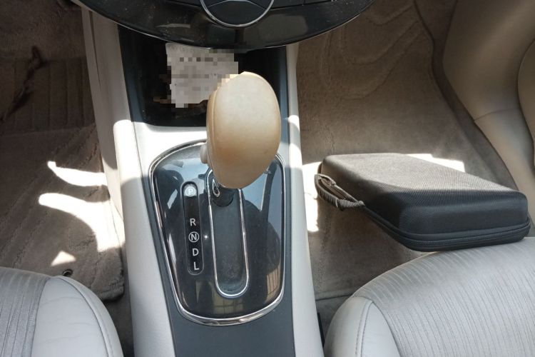 Used Nissan Tiida 2011 1.6L CVT Smart Version Gear Lever
