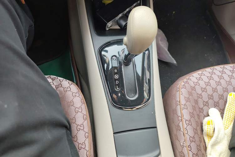 Used Nissan Tiida 2011 1.6L CVT Comfort Model Gear Lever
