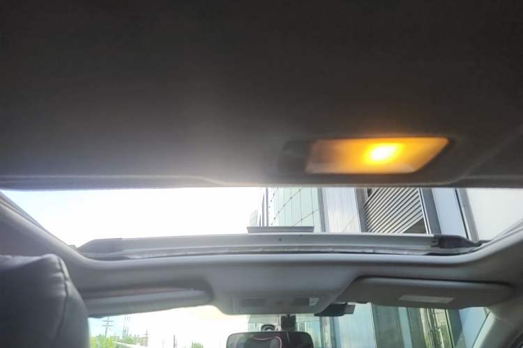 Used Nissan Tiida 2011 1.6L CVT Smart Version Headliner