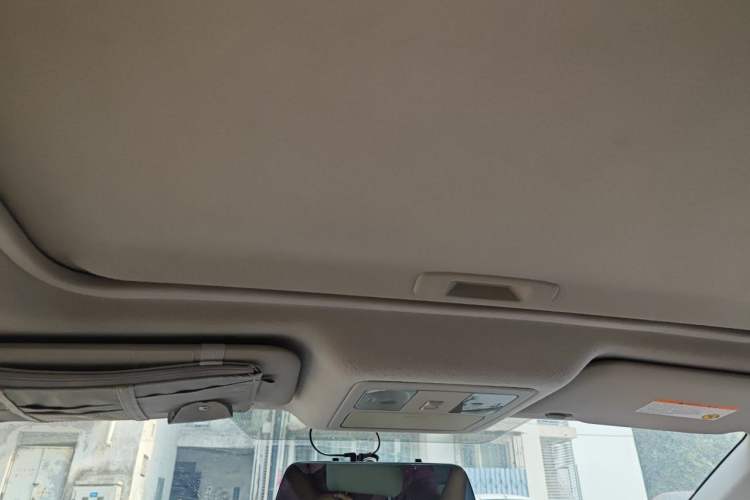 Used Nissan Tiida 2011 1.6L Manual Smart Version Headliner