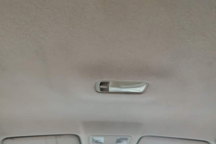 Used Nissan Tiida 2011 1.6L CVT Comfort Model Headliner