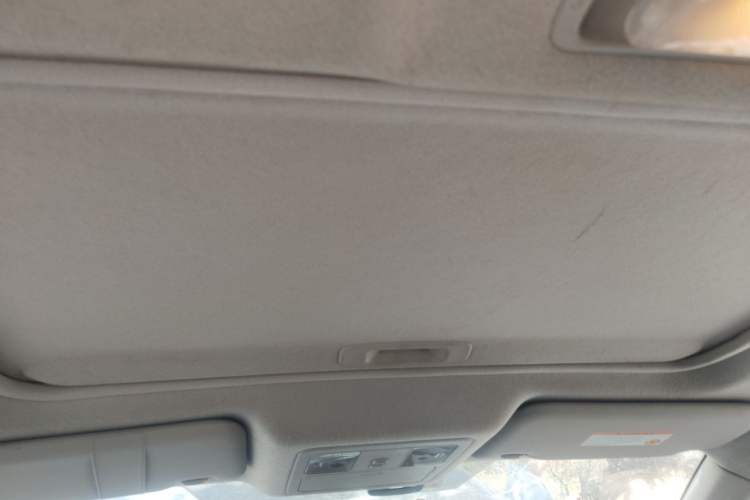 Used Nissan Tiida 2011 1.6L CVT Smart Version Headliner