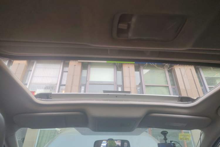 Used Nissan Tiida 2011 1.6L CVT Smart Version Headliner