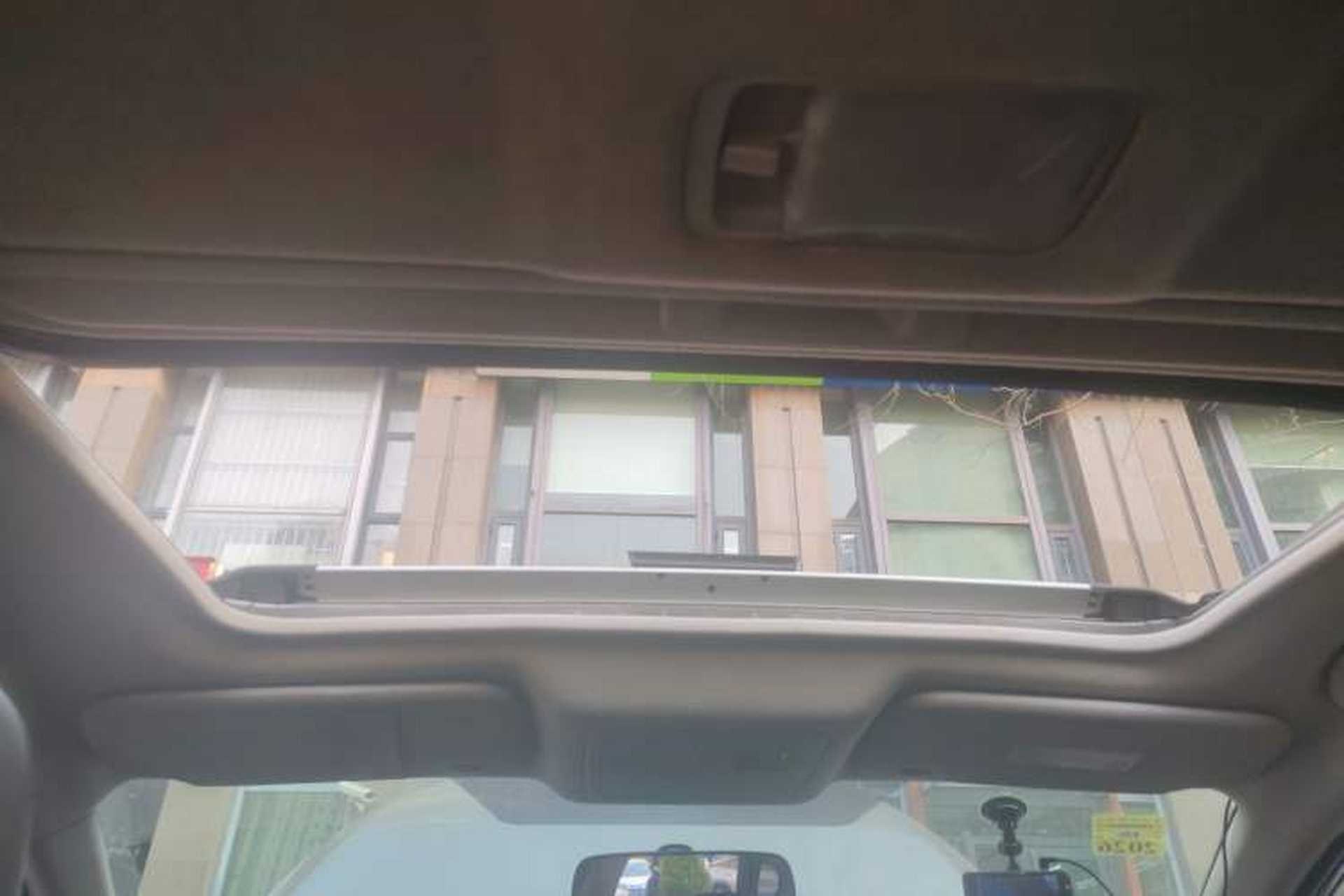 Used Nissan Tiida 2011 1.6L CVT Smart Version Headliner