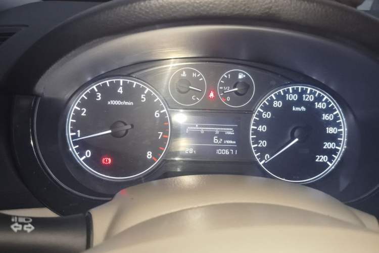 Used Nissan Tiida 2011 1.6L Manual Comfort Edition Instrument Cluster