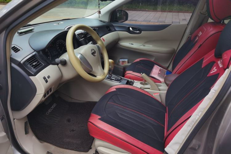 Used Nissan Tiida 2011 1.6L CVT Smart Version Left Front Seat