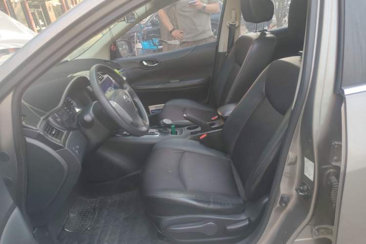 Used Nissan Tiida 2011 1.6L CVT Smart Version Left Front Seat