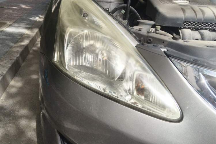 Used Nissan Tiida 2011 1.6L CVT Smart Version Right Front Headlight