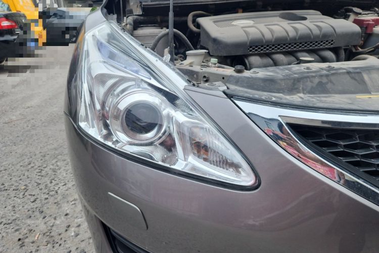 Used Nissan Tiida 2011 1.6L CVT Luxury Edition Right Front Headlight