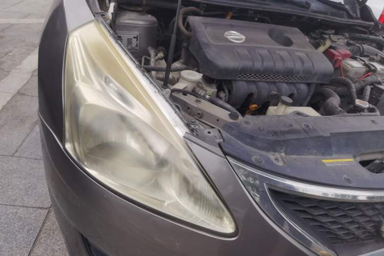 Used Nissan Tiida 2011 1.6L CVT Smart Version Right Front Headlight
