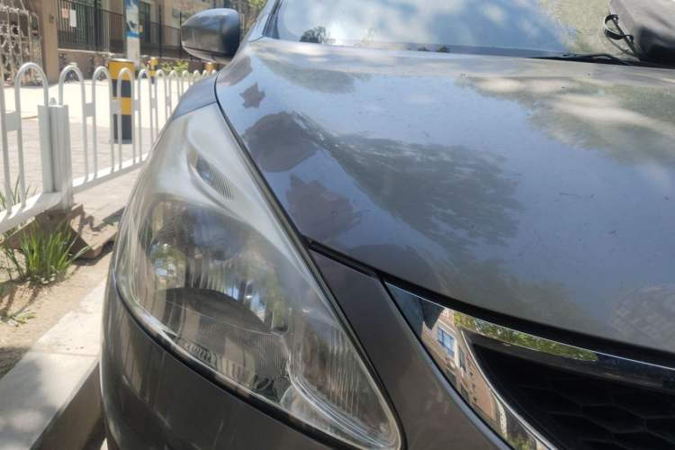 Used Nissan Tiida 2011 1.6L CVT Smart Version Right Front Headlight