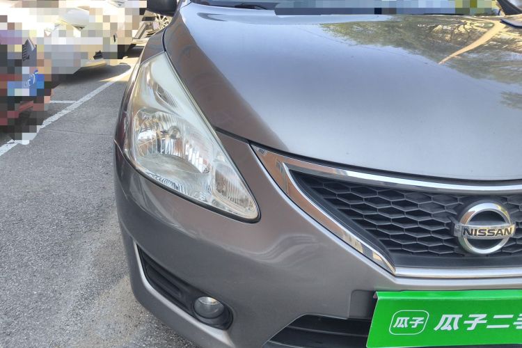 Used Nissan Tiida 2011 1.6L CVT Comfort Model Right Front Headlight
