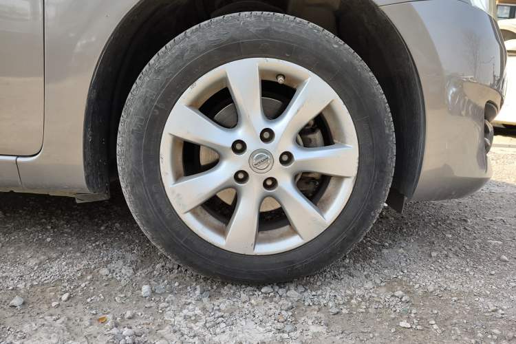 Used Nissan Tiida 2011 1.6L CVT Comfort Model Right Front Wheel Hub