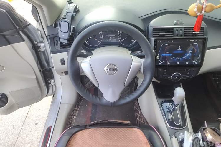 Used Nissan Tiida 2011 1.6L CVT Smart Version Steering Wheel