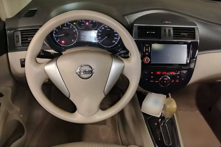 Used Nissan Tiida 2011 1.6L CVT Smart Version Steering Wheel