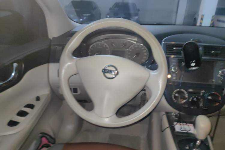 Used Nissan Tiida 2011 1.6L CVT Comfort Model Steering Wheel