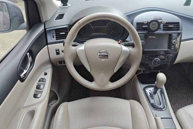 Used Nissan Tiida 2011 1.6L CVT Smart Version Steering Wheel