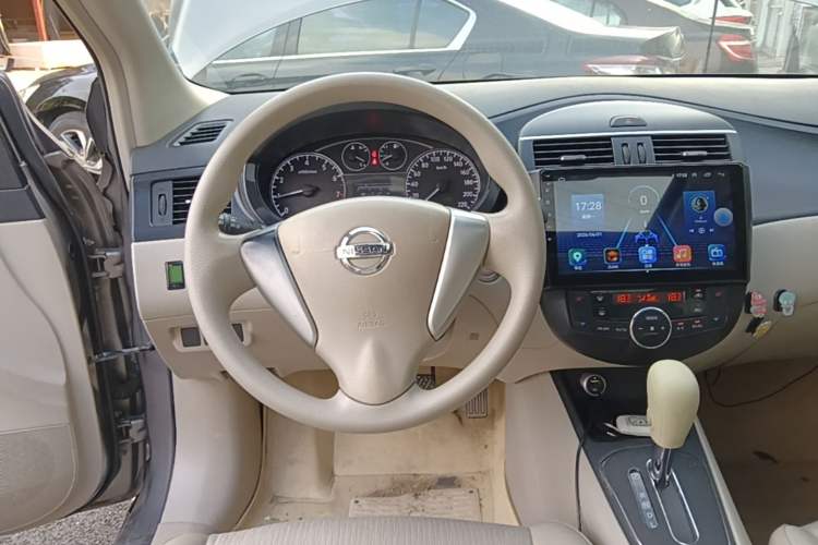 Used Nissan Tiida 2011 1.6L CVT Smart Version Steering Wheel
