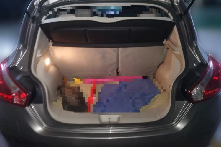 Used Nissan Tiida 2011 1.6L Manual Smart Version Trunk