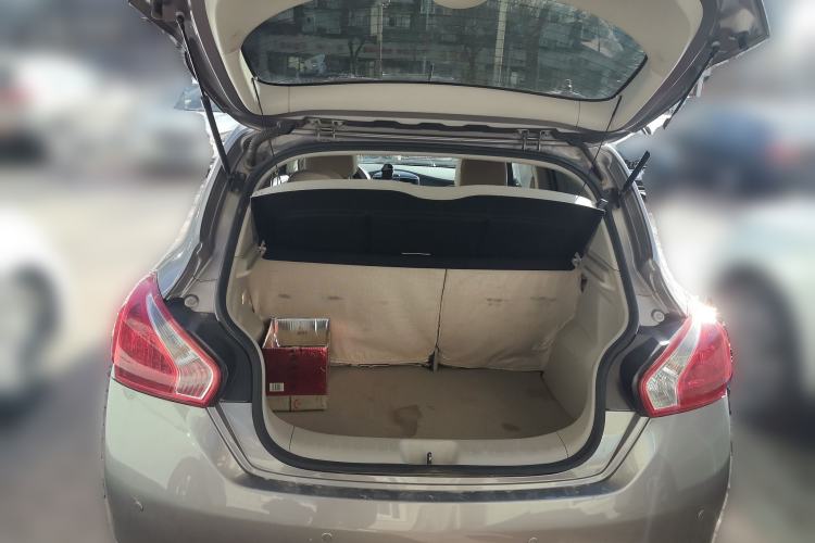 Used Nissan Tiida 2011 1.6L CVT Comfort Model Trunk