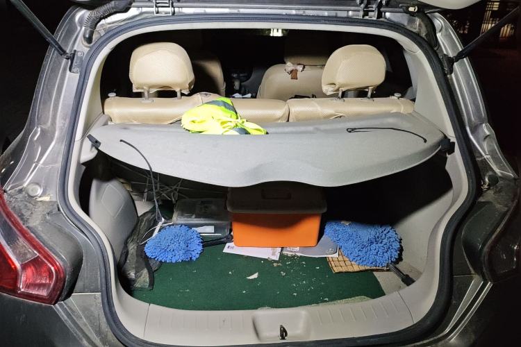 Used Nissan Tiida 2011 1.6L CVT Smart Version Trunk