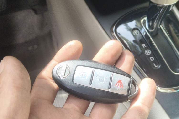 Used Nissan Tiida 2011 1.6L CVT Smart Version Vehicle Key