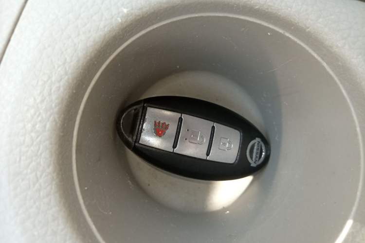 Used Nissan Tiida 2011 1.6L CVT Smart Version Vehicle Key
