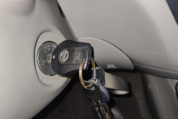 Used Nissan Tiida 2011 1.6L CVT Comfort Model Vehicle Key
