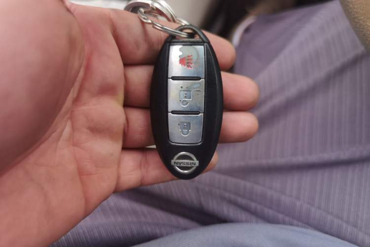 Used Nissan Tiida 2011 1.6L CVT Smart Version Vehicle Key