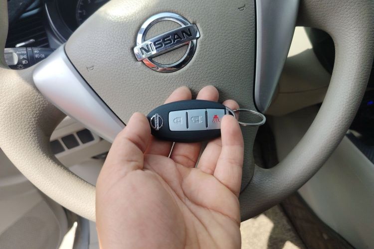Used Nissan Tiida 2011 1.6L CVT Smart Version Vehicle Key