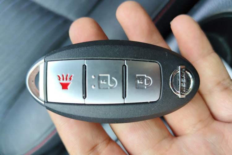 Used Nissan Tiida 2011 1.6T Manual Xuan Dong Edition Vehicle Key