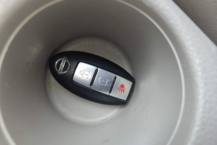 Used Nissan Tiida 2011 1.6L CVT Smart Version Vehicle Key