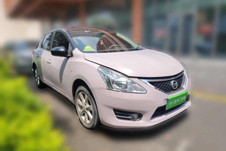 Used Nissan Tiida 2011 1.6L CVT Smart Version Front Right 45 Deg