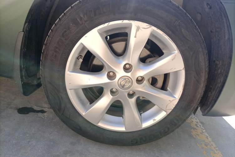 Used Nissan Tiida 2011 1.6L CVT Smart Version Right Front Wheel Hub