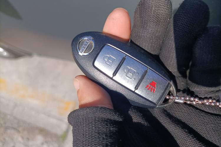 Used Nissan Tiida 2011 1.6L CVT Smart Version Vehicle Key