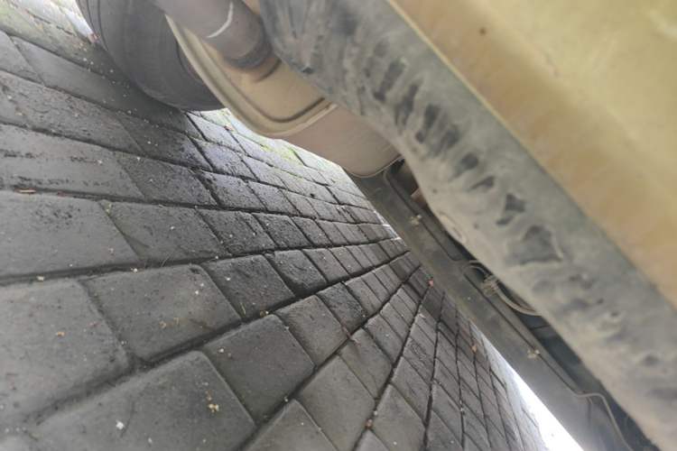 Used Nissan Tiida 2011 1.6L Manual Comfort Edition Chassis Front Left