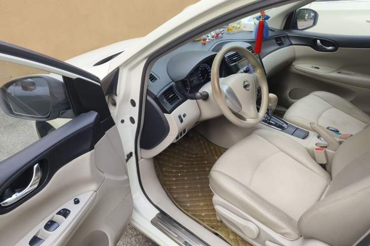 Used Nissan Tiida 2011 1.6L CVT Smart Version Driver Seat