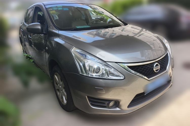 Used Nissan Tiida 2011 1.6L CVT Luxury Edition Front Right 45 Deg