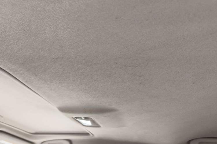 Used Nissan Tiida 2011 1.6L CVT Smart Version Headliner