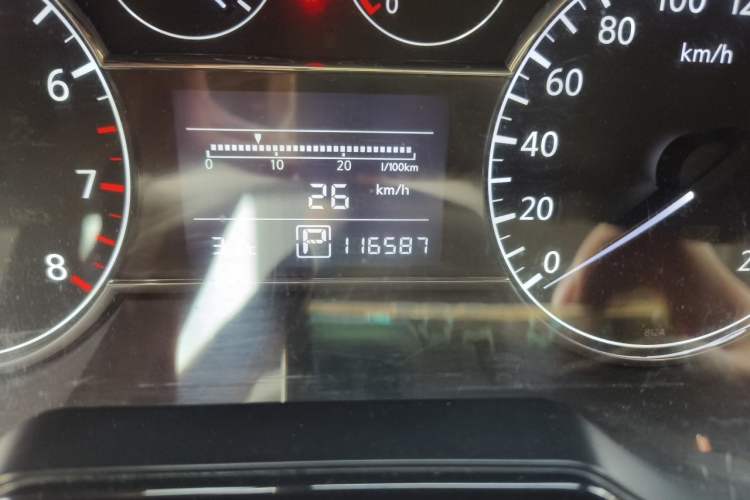 Used Nissan Tiida 2011 1.6L CVT Smart Version Odometer Close Up
