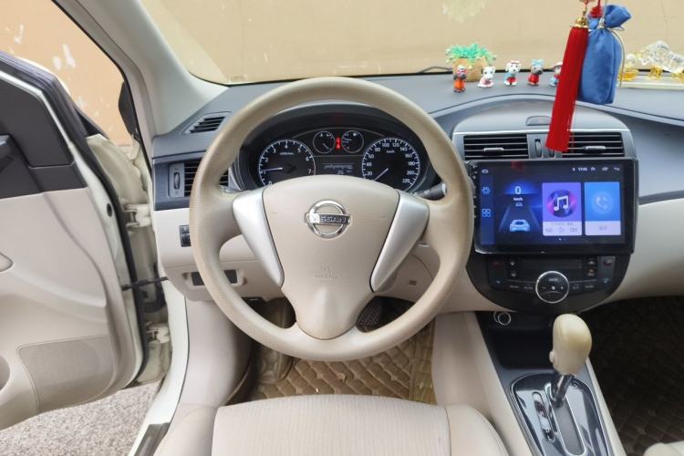 Used Nissan Tiida 2011 1.6L CVT Smart Version Steering Wheel